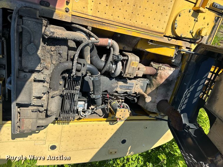 image for item DV4051 2006 Komatsu PC220LC-8 excavator