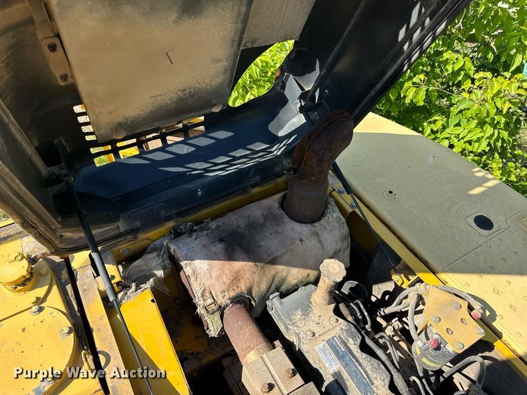 image for item DV4051 2006 Komatsu PC220LC-8 excavator