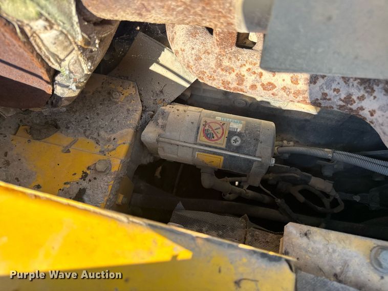 image for item DV4051 2006 Komatsu PC220LC-8 excavator