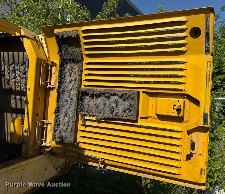 image for item DV4051 2006 Komatsu PC220LC-8 excavator