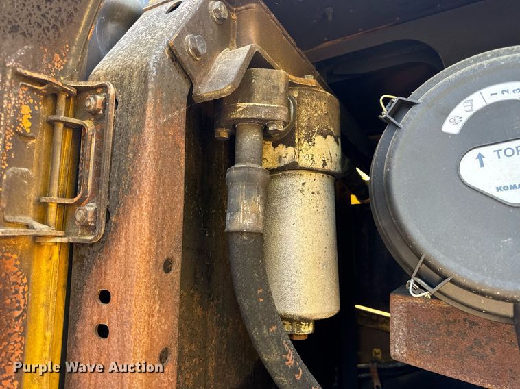 image for item DV4051 2006 Komatsu PC220LC-8 excavator