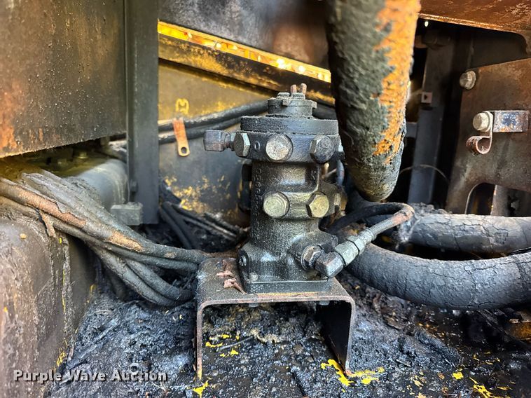 image for item DV4051 2006 Komatsu PC220LC-8 excavator