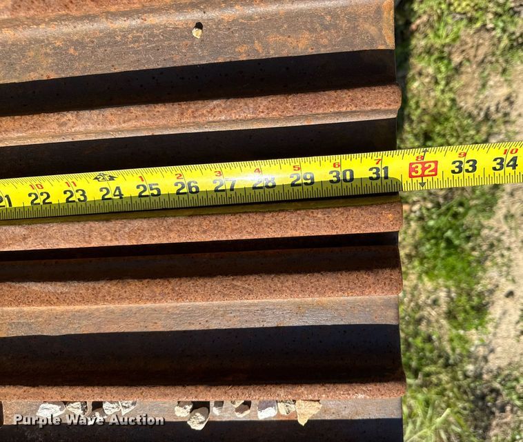 image for item DV4051 2006 Komatsu PC220LC-8 excavator