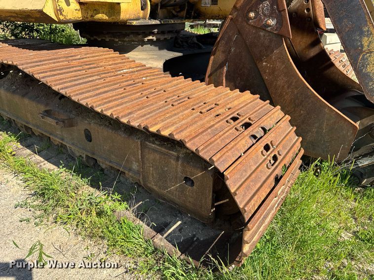 image for item DV4051 2006 Komatsu PC220LC-8 excavator