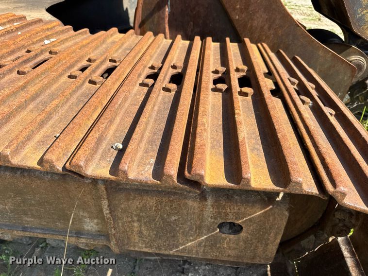 image for item DV4051 2006 Komatsu PC220LC-8 excavator