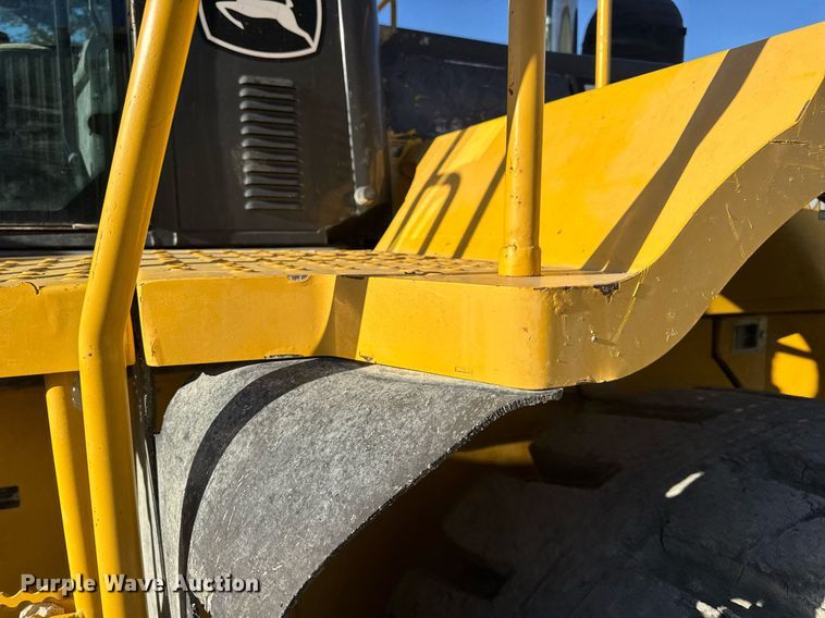image for item DV4052 2009 John Deere 844K wheel loader