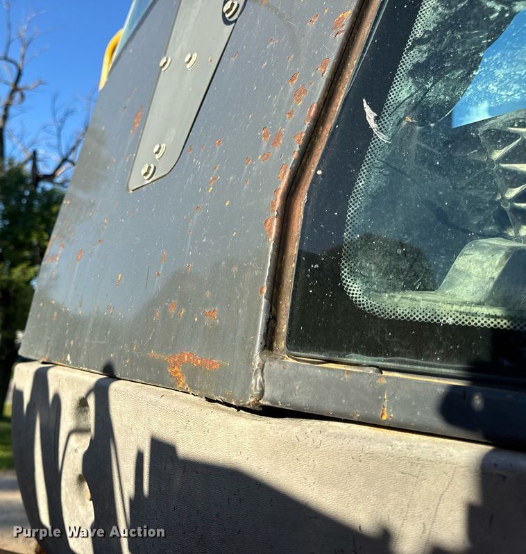 image for item DV4052 2009 John Deere 844K wheel loader