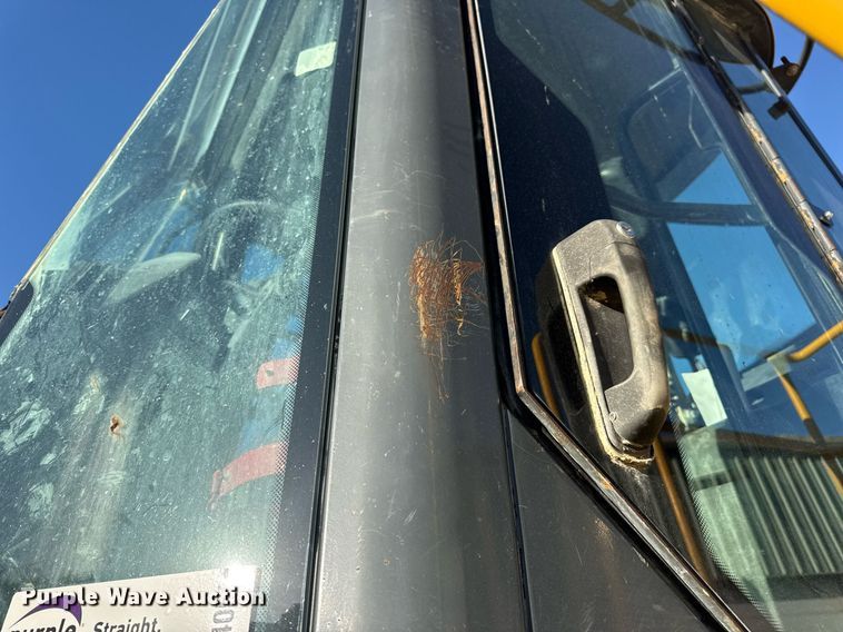 image for item DV4052 2009 John Deere 844K wheel loader