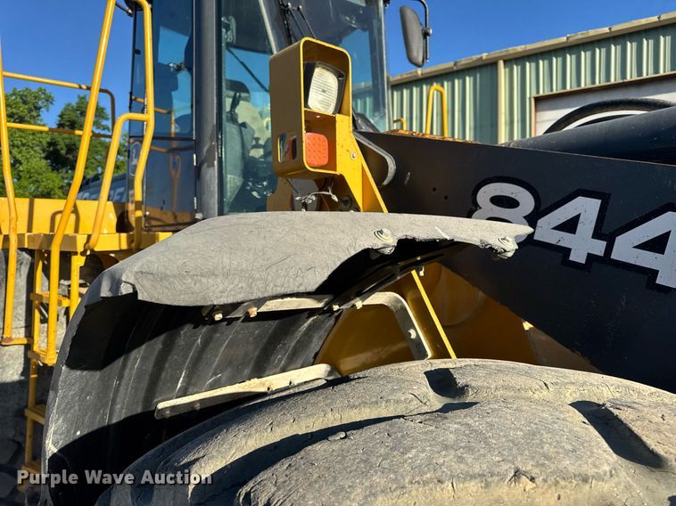 image for item DV4052 2009 John Deere 844K wheel loader