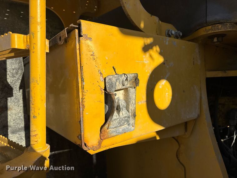 image for item DV4052 2009 John Deere 844K wheel loader