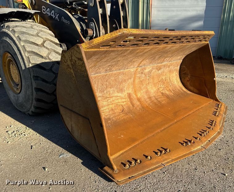 image for item DV4052 2009 John Deere 844K wheel loader