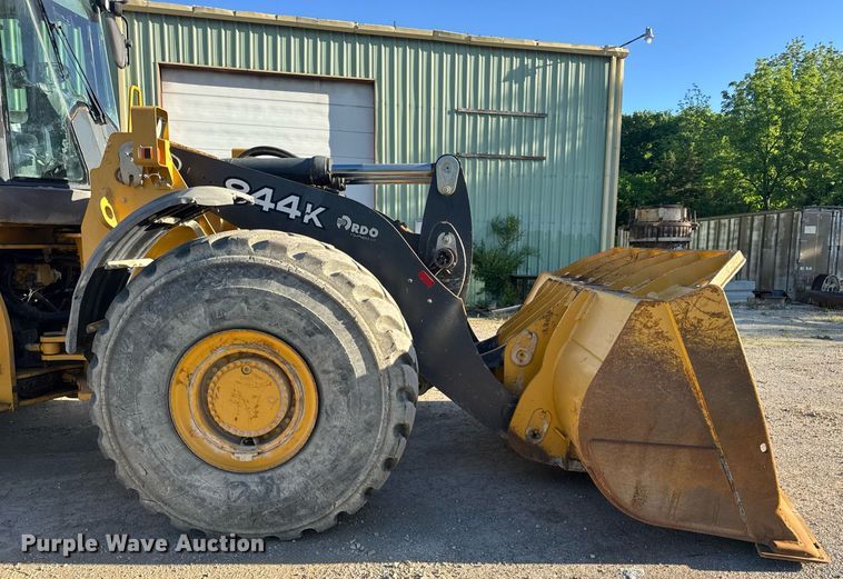 image for item DV4052 2009 John Deere 844K wheel loader