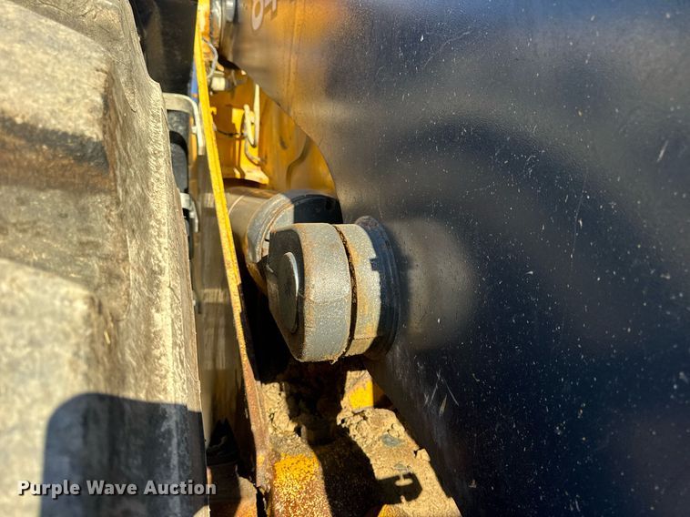 image for item DV4052 2009 John Deere 844K wheel loader