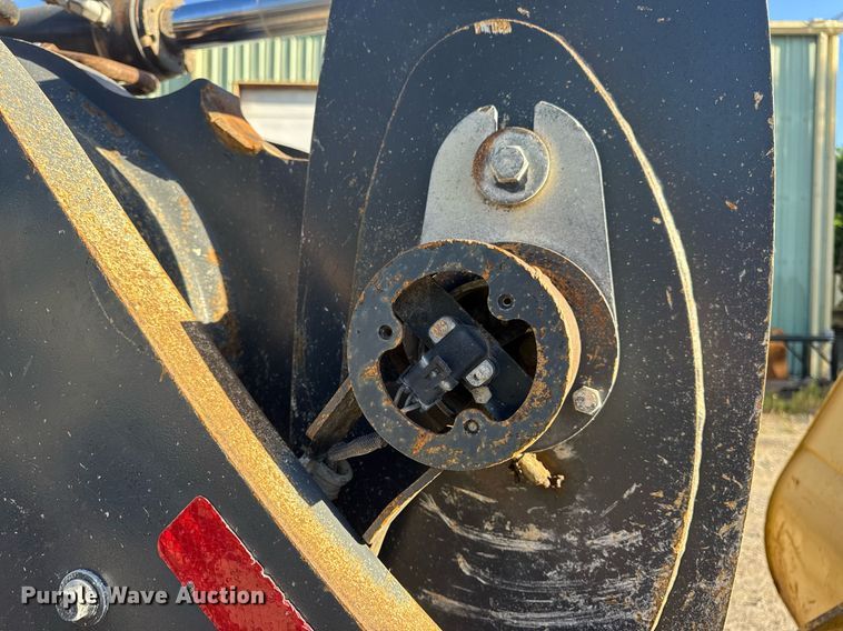 image for item DV4052 2009 John Deere 844K wheel loader