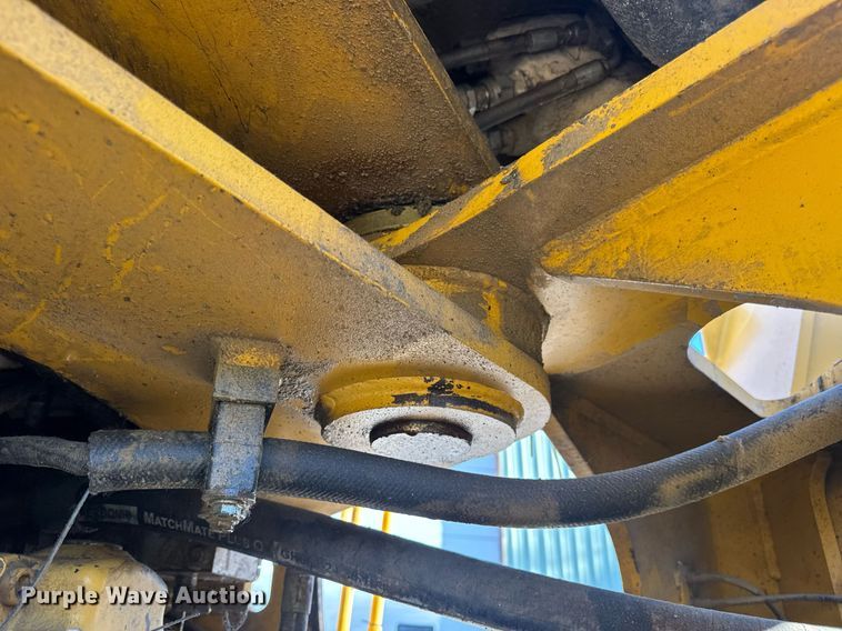 image for item DV4052 2009 John Deere 844K wheel loader