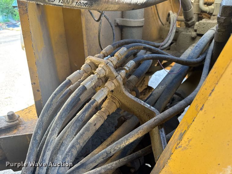 image for item DV4052 2009 John Deere 844K wheel loader