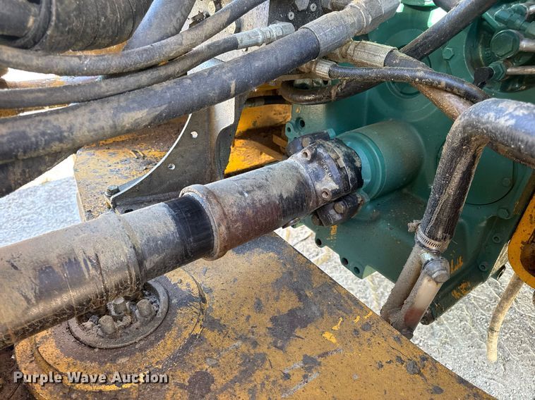 image for item DV4052 2009 John Deere 844K wheel loader