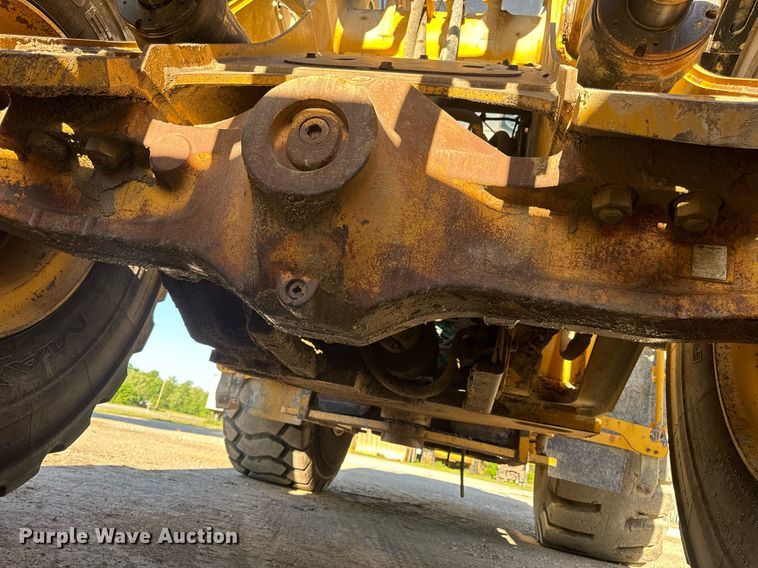 image for item DV4052 2009 John Deere 844K wheel loader