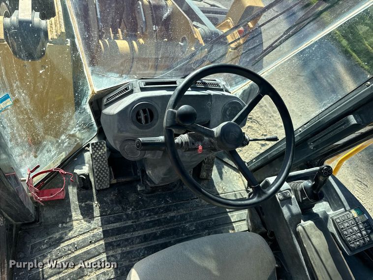 image for item DV4052 2009 John Deere 844K wheel loader