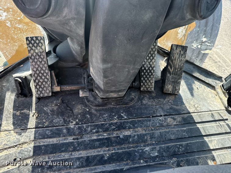 image for item DV4052 2009 John Deere 844K wheel loader