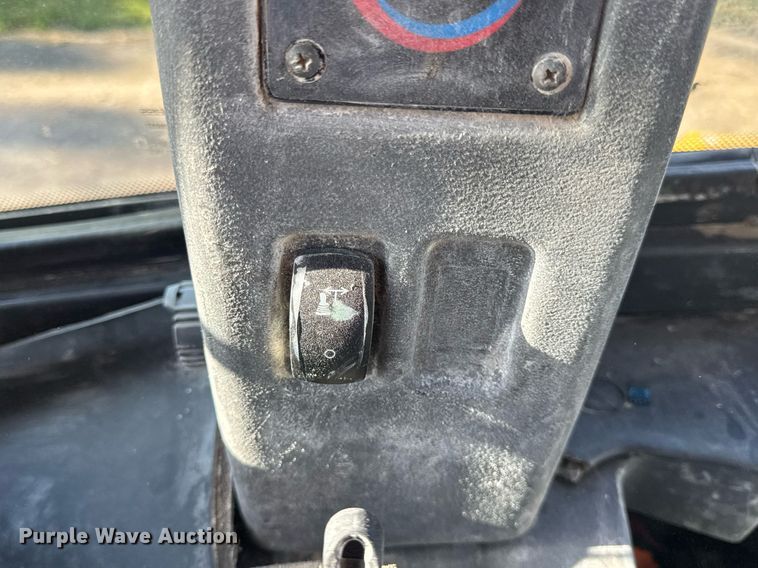 image for item DV4052 2009 John Deere 844K wheel loader