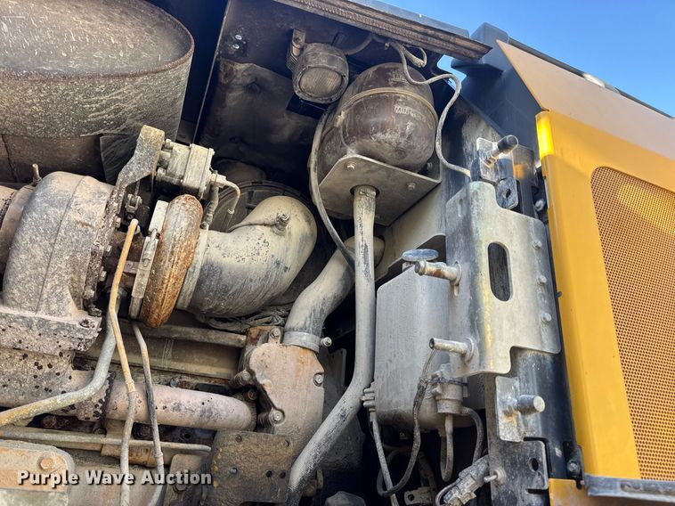 image for item DV4052 2009 John Deere 844K wheel loader