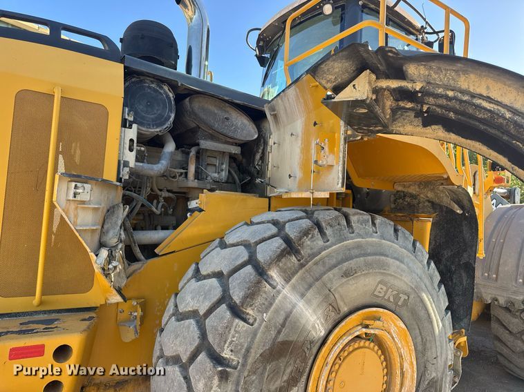 image for item DV4052 2009 John Deere 844K wheel loader