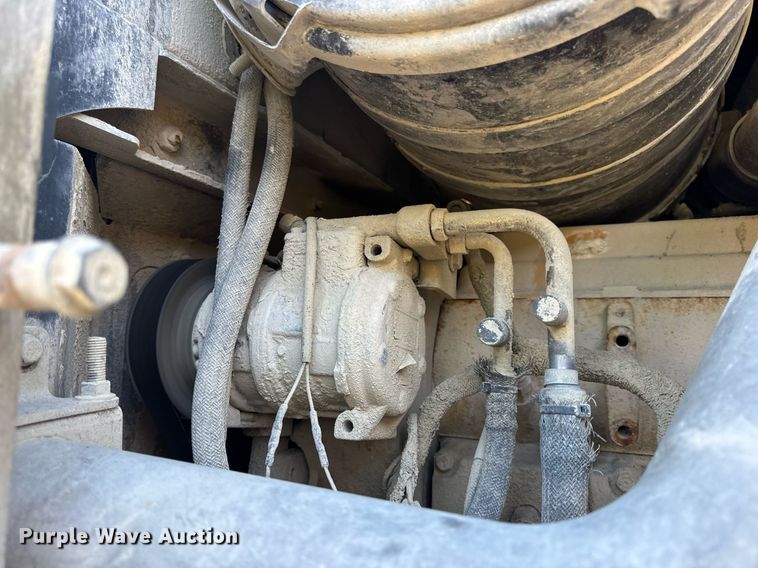 image for item DV4052 2009 John Deere 844K wheel loader