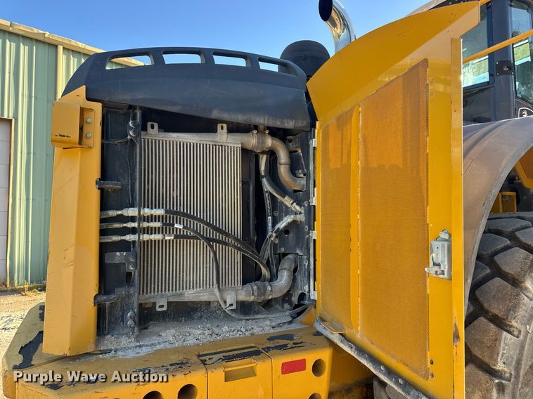 image for item DV4052 2009 John Deere 844K wheel loader