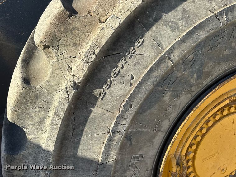 image for item DV4052 2009 John Deere 844K wheel loader