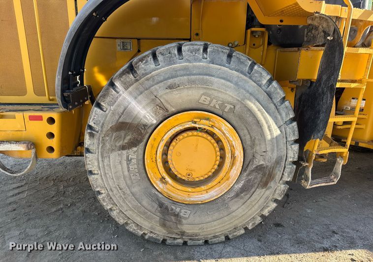 image for item DV4052 2009 John Deere 844K wheel loader