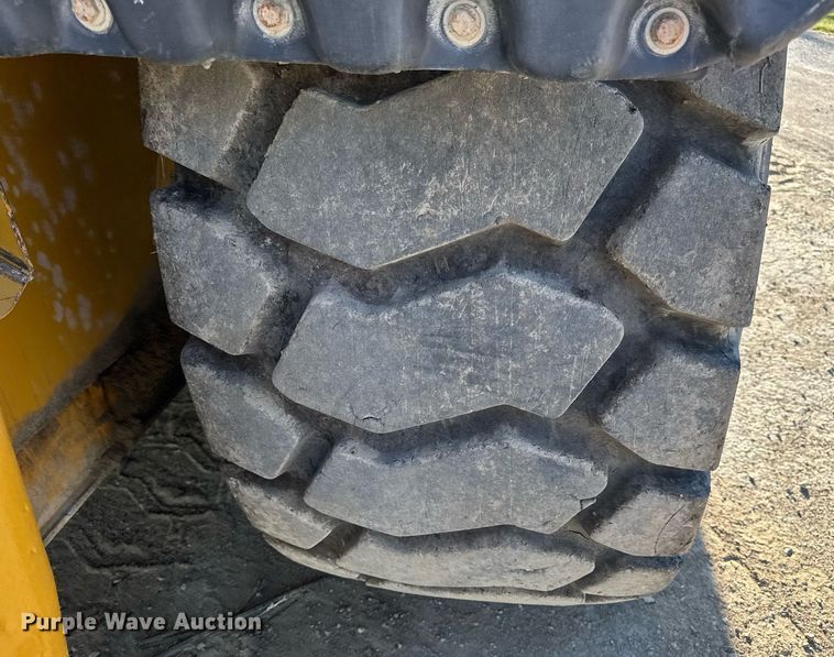 image for item DV4052 2009 John Deere 844K wheel loader
