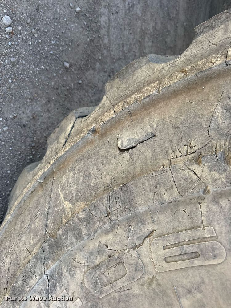 image for item DV4052 2009 John Deere 844K wheel loader