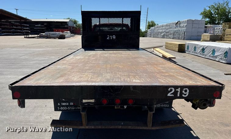 image for item DV4056 2020 Chevrolet Silverado 6500HD flatbed truck