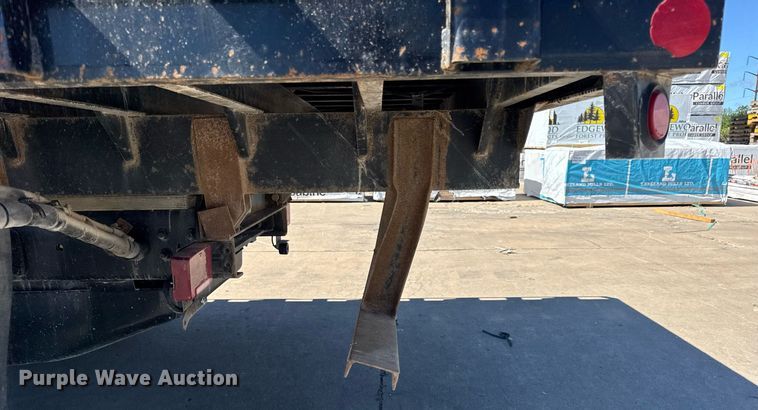 image for item DV4056 2020 Chevrolet Silverado 6500HD flatbed truck