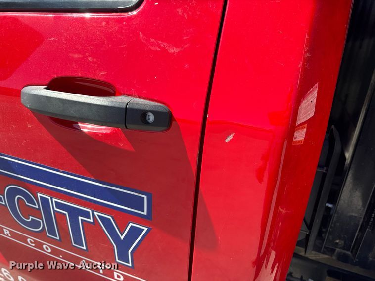 image for item DV4056 2020 Chevrolet Silverado 6500HD flatbed truck