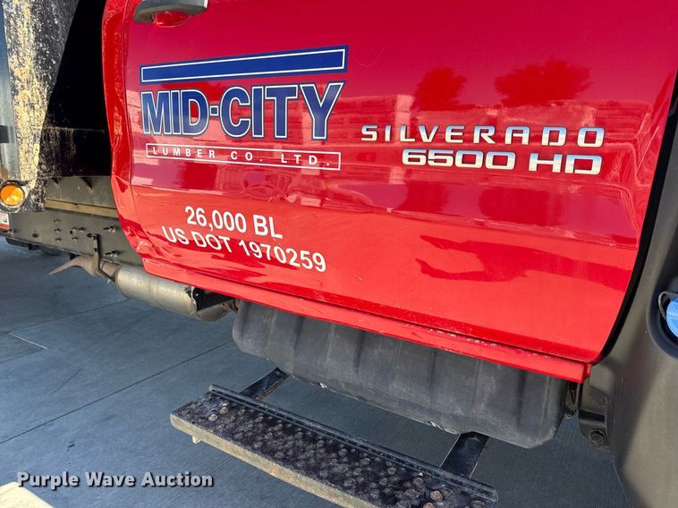 image for item DV4056 2020 Chevrolet Silverado 6500HD flatbed truck