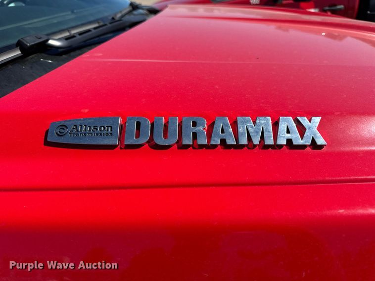 image for item DV4056 2020 Chevrolet Silverado 6500HD flatbed truck