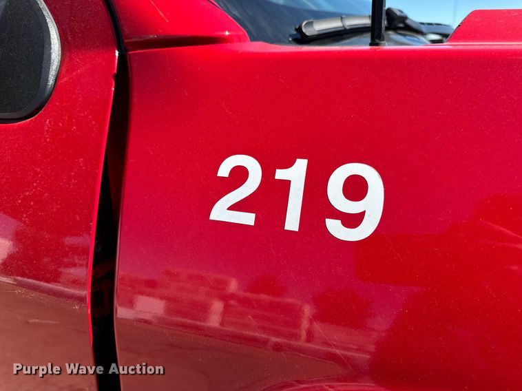 image for item DV4056 2020 Chevrolet Silverado 6500HD flatbed truck