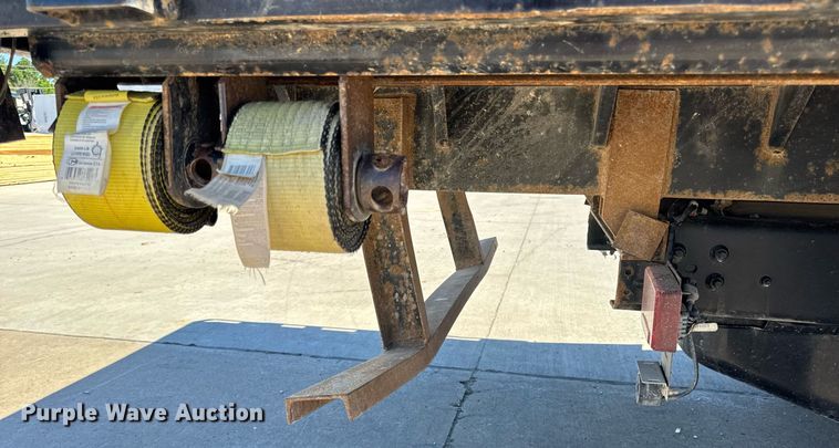 image for item DV4056 2020 Chevrolet Silverado 6500HD flatbed truck