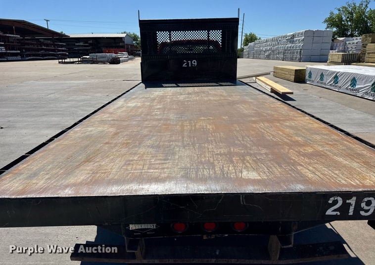 image for item DV4056 2020 Chevrolet Silverado 6500HD flatbed truck