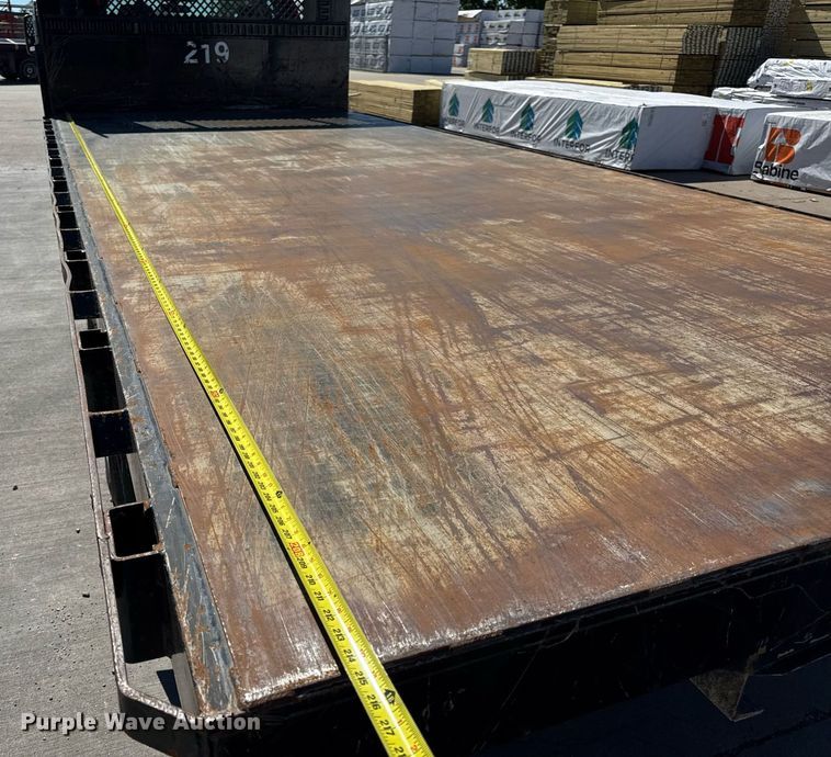 image for item DV4056 2020 Chevrolet Silverado 6500HD flatbed truck