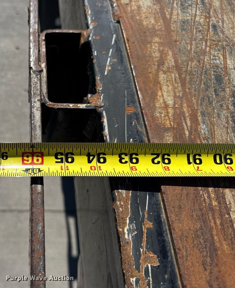 image for item DV4056 2020 Chevrolet Silverado 6500HD flatbed truck