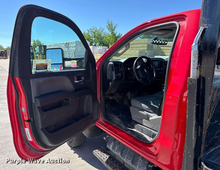 image for item DV4056 2020 Chevrolet Silverado 6500HD flatbed truck