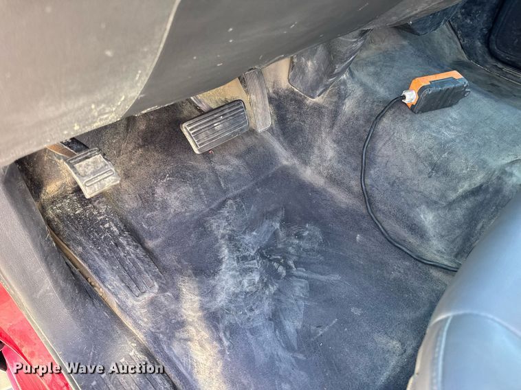 image for item DV4056 2020 Chevrolet Silverado 6500HD flatbed truck