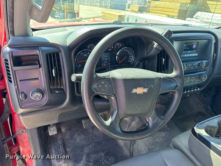 image for item DV4056 2020 Chevrolet Silverado 6500HD flatbed truck