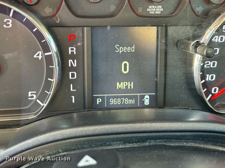 image for item DV4056 2020 Chevrolet Silverado 6500HD flatbed truck