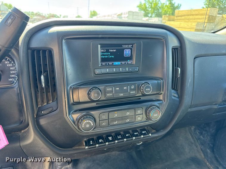 image for item DV4056 2020 Chevrolet Silverado 6500HD flatbed truck