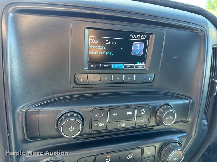 image for item DV4056 2020 Chevrolet Silverado 6500HD flatbed truck