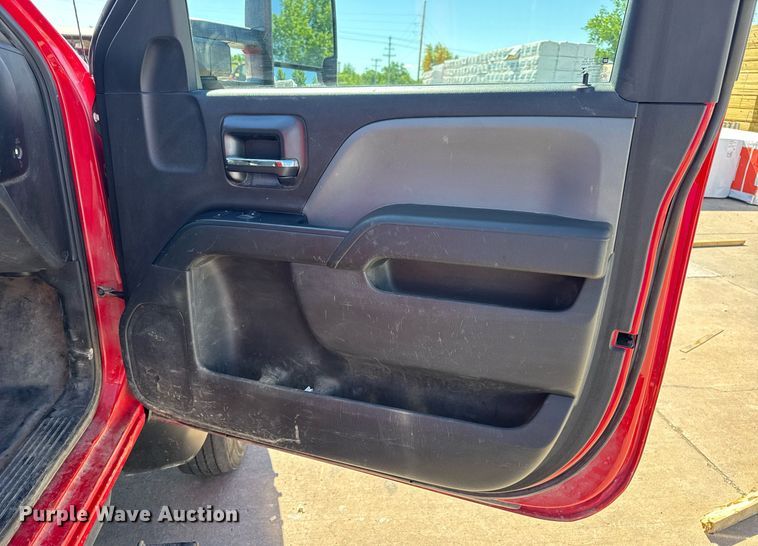 image for item DV4056 2020 Chevrolet Silverado 6500HD flatbed truck